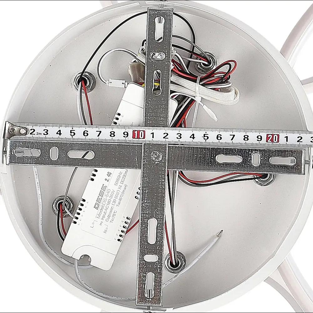 Фото 11 Люстра потолочная светодиодная Natali Kovaltseva High-Tech Lamps 82036 с пультом управления 27 м² регулируемый белый свет цвет белый Фото 11 Люстра потолочная светодиодная Natali Kovaltseva High-Tech Lamps 82036 с пультом управления 27 м² регулируемый белый свет цвет белый