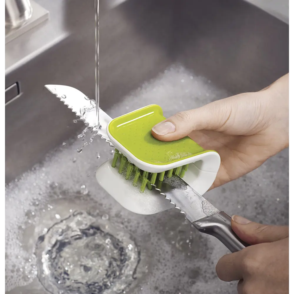 Фото 3 Щетка для столовых приборов и ножей BladeBrush зеленая Фото 3 Щетка для столовых приборов и ножей BladeBrush зеленая