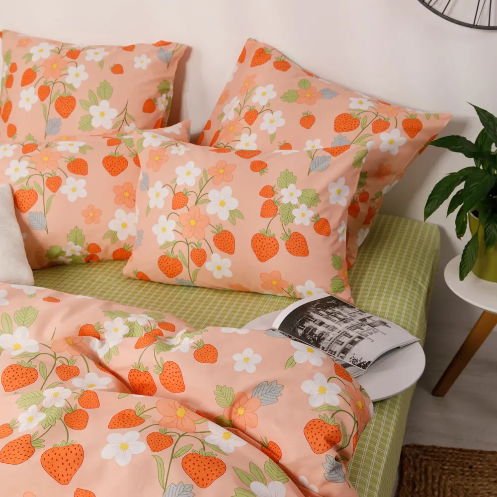 Фото 2 Комплект постельного белья Ночь Нежна запах клубники 70897-1+9656-6 Бязь 120гр. евро 50x70 см (2)