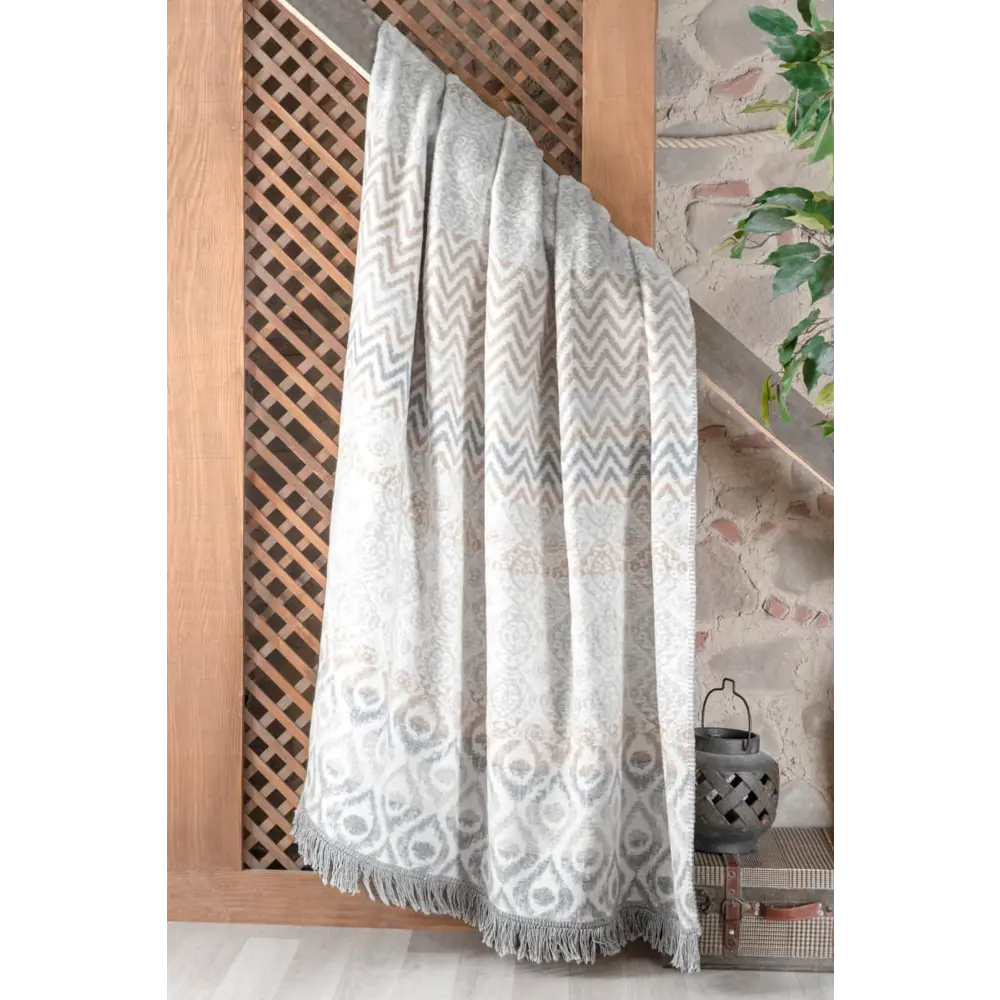 Фото Плед Arya home Lily 200x220 см хлопок цвет бежевый Фото Плед Arya home Lily 200x220 см хлопок цвет бежевый