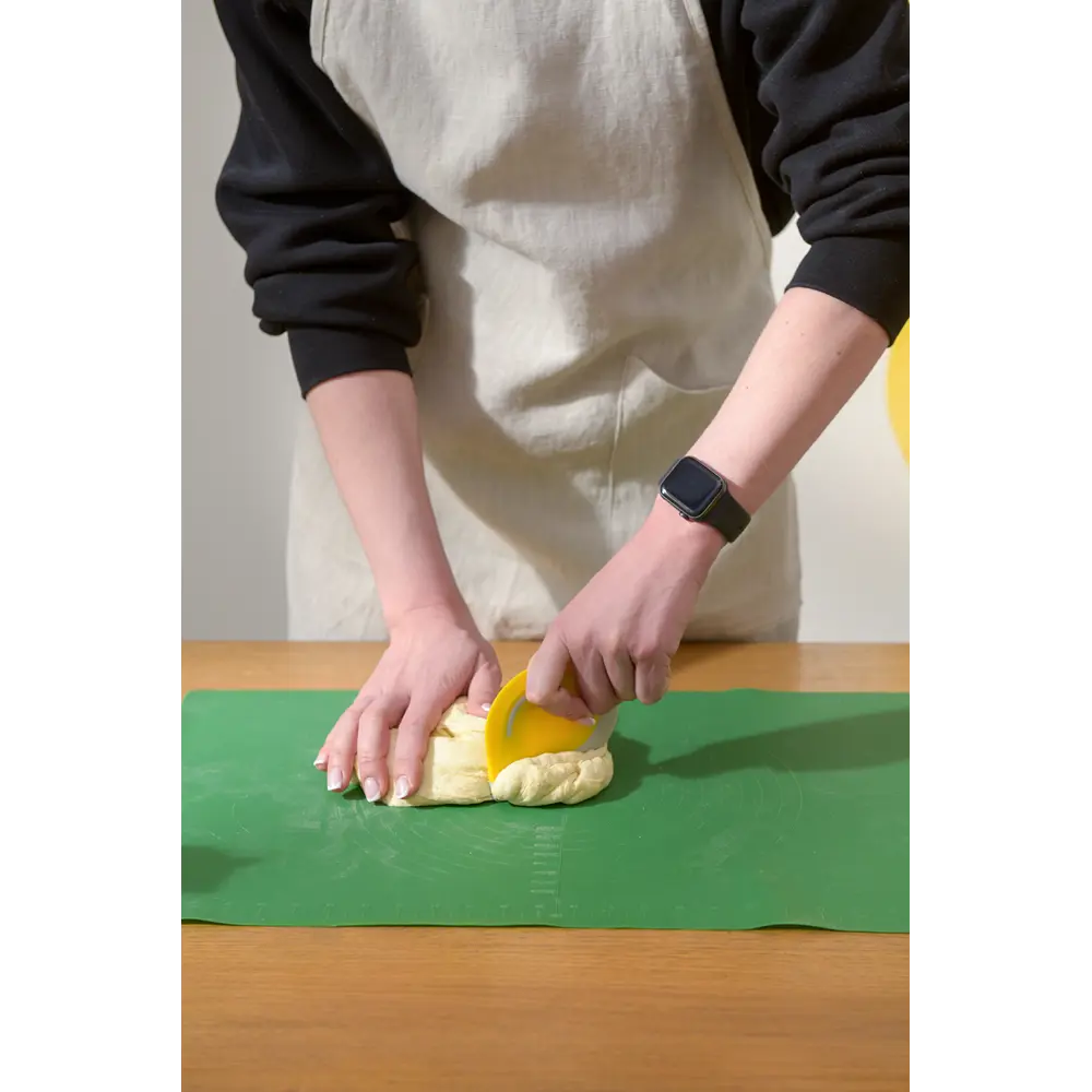 Фото 4 Скребок для теста 2 в 1 Hilly 10.7x8 см светло-серый/желтый Фото 4 Скребок для теста 2 в 1 Hilly 10.7x8 см светло-серый/желтый