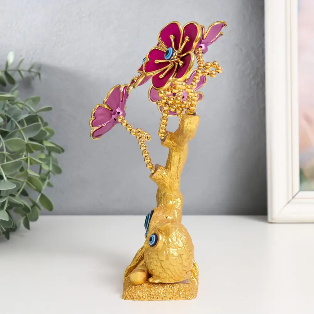 Фото 4 Сувенир интерьерный от сглаза Цветущее дерево Филин со слитком золота золото, фуксия 14.2x5.6x18.5 см Фото 4 Сувенир интерьерный от сглаза Цветущее дерево Филин со слитком золота золото, фуксия 14.2x5.6x18.5 см