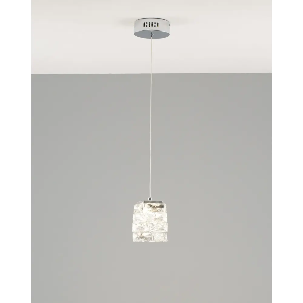 Фото 3 Люстра подвесная светодиодная MODERLI V10430-PL Lazio 8 м² нейтральный белый свет цвет прозрачный Фото 3 Люстра подвесная светодиодная MODERLI V10430-PL Lazio 8 м² нейтральный белый свет цвет прозрачный