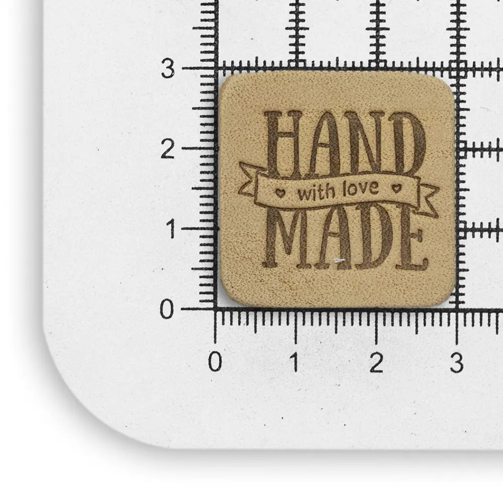 Фото 4 Термоаппликация заплатка из кожи Hand Made 3 x 3см 100% кожа бежевый цвет Фото 4 Термоаппликация заплатка из кожи Hand Made 3 x 3см 100% кожа бежевый цвет