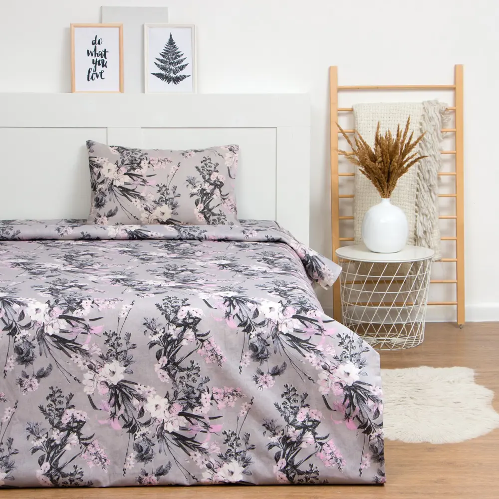 Фото Комплект постельного белья LoveLife 7451245, полутораспальный, бязь цвет серый/серебристый Фото Комплект постельного белья LoveLife 7451245, полутораспальный, бязь цвет серый/серебристый