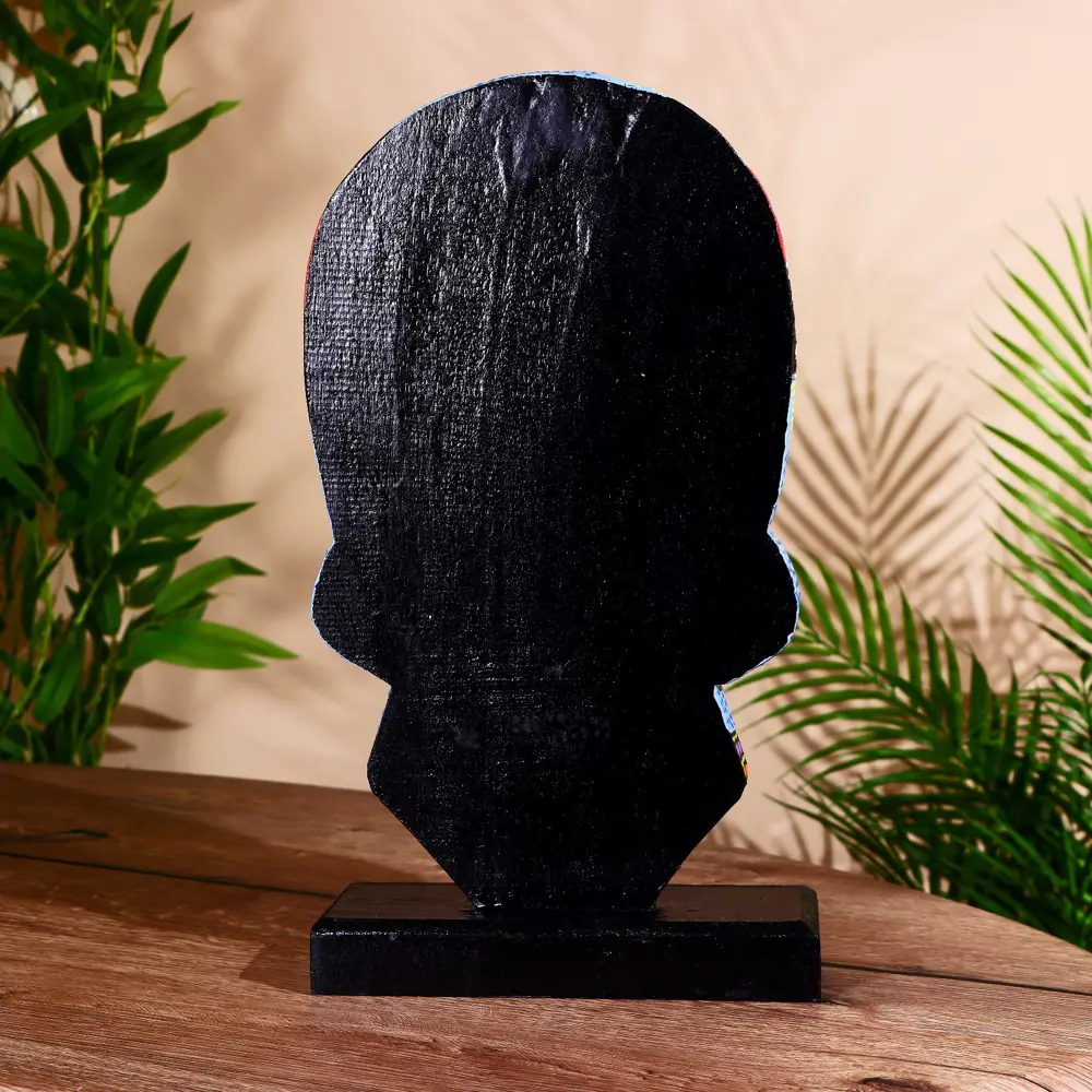 Фото 4 Интерьерный сувенир "Череп расписной голубой" на подставке, высота 36 см Фото 4 Интерьерный сувенир "Череп расписной голубой" на подставке, высота 36 см