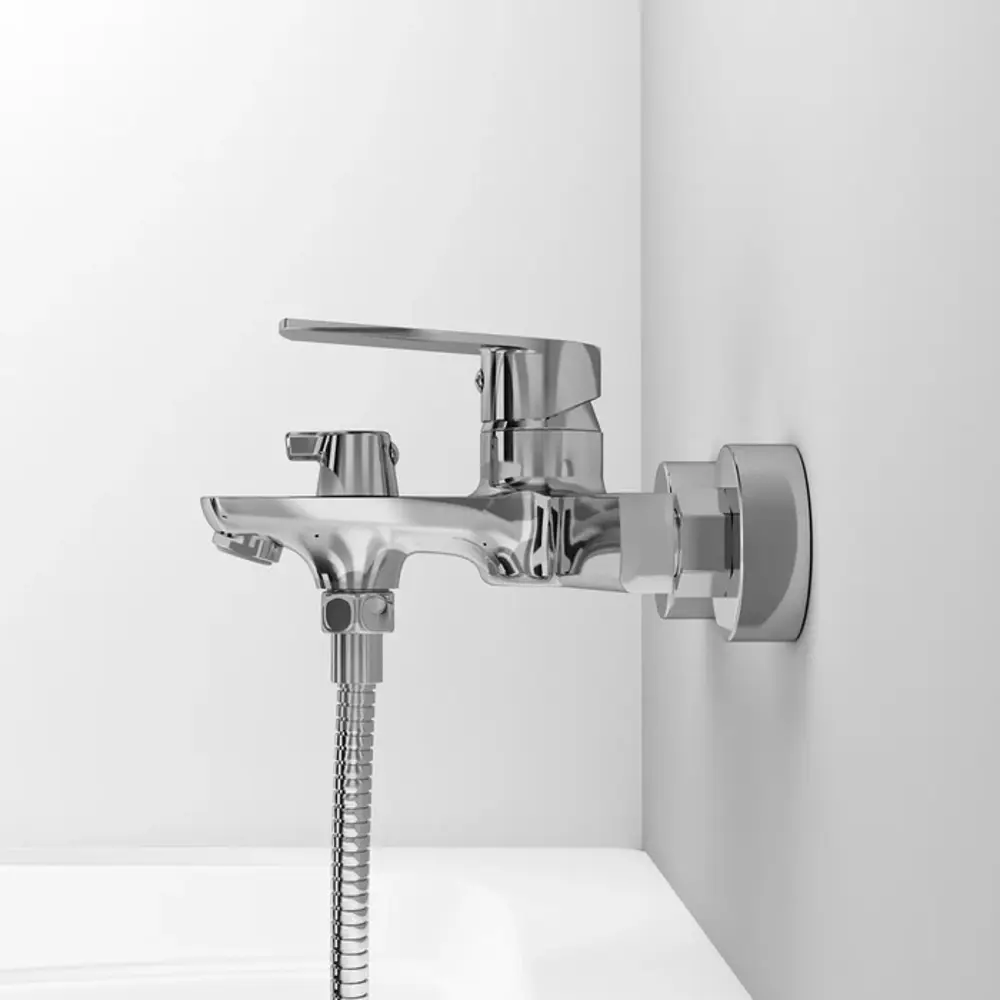Фото 2 Смеситель для ванны Iddis Blaze BLASB02i02WA однорычажный цвет хром Фото 2 Смеситель для ванны Iddis Blaze BLASB02i02WA однорычажный цвет хром