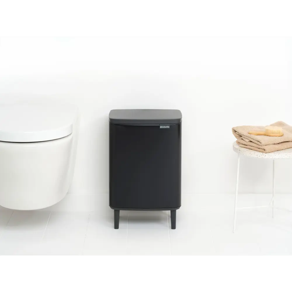 Фото 6 Мусорный бак Brabantia 227226 12 лл цвет черный матовый Фото 6 Мусорный бак Brabantia 227226 12 лл цвет черный матовый