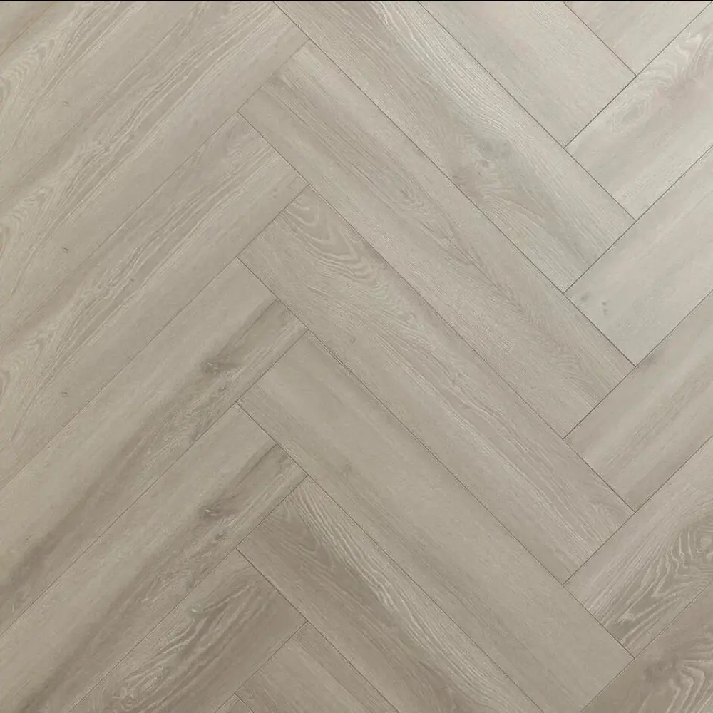 Фото Ламинат Alsafloor Herringbone X Lock Gorgias Елка 33 класс толщина 8 мм с фаской 1.84 м² Фото Ламинат Alsafloor Herringbone X Lock Gorgias Елка 33 класс толщина 8 мм с фаской 1.84 м²