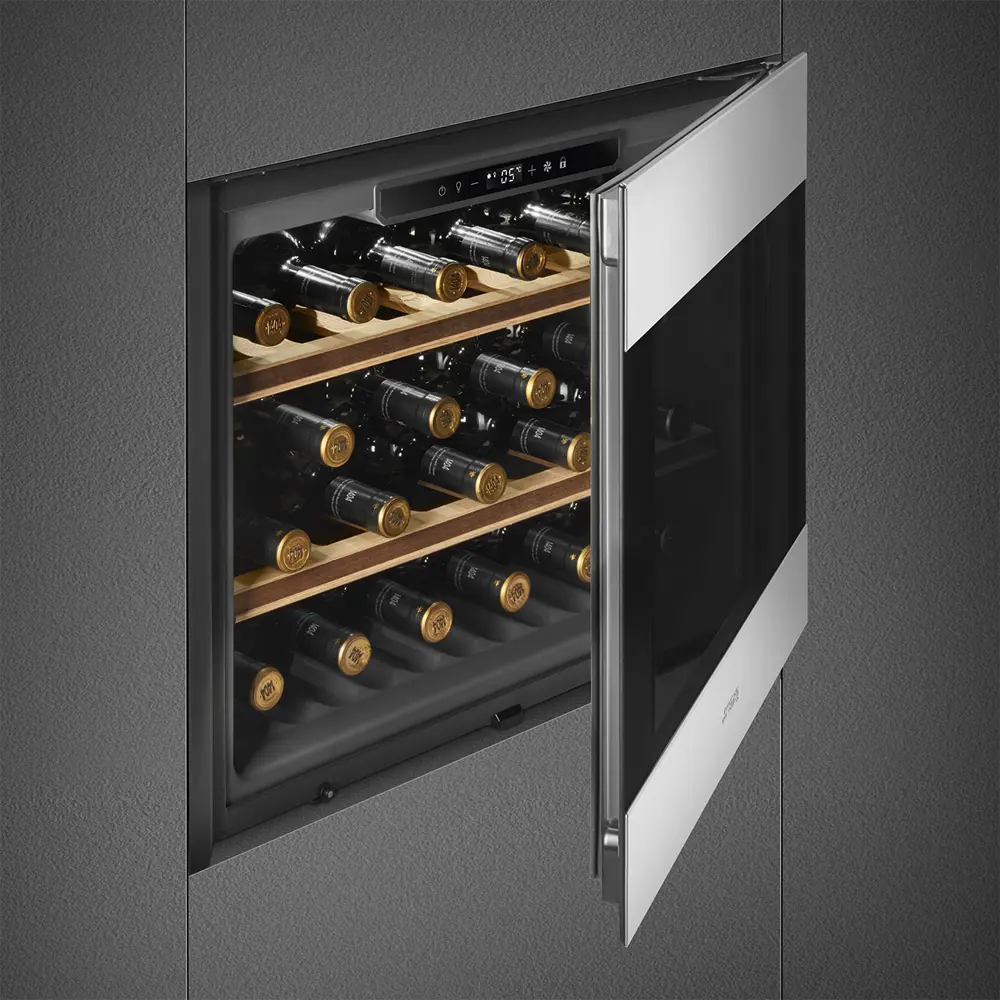 Фото 3 Винный шкаф Smeg CVI321X3 59.60x45.65x55.90 см 21 бутылка цвет серебристый, черное стекло Фото 3 Винный шкаф Smeg CVI321X3 59.60x45.65x55.90 см 21 бутылка цвет серебристый, черное стекло