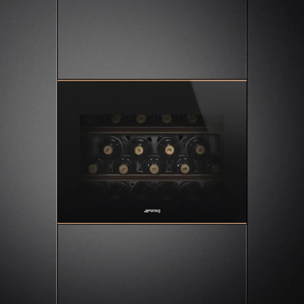 Фото 3 Винный шкаф Smeg CVI621NR3 59.60x45.65x55.42 см 21 бутылка цвет черное стекло Фото 3 Винный шкаф Smeg CVI621NR3 59.60x45.65x55.42 см 21 бутылка цвет черное стекло