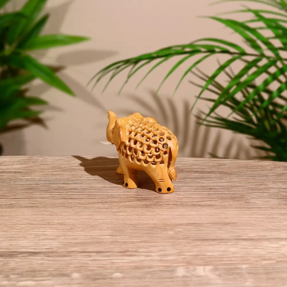 Фото 3 Сувенир "Слоник" дерево кадам 8x5x4 см Фото 3 Сувенир "Слоник" дерево кадам 8x5x4 см