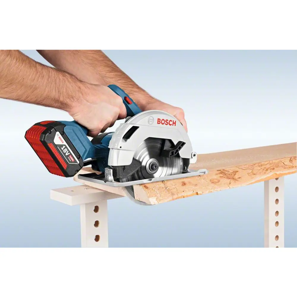 Фото 6 Пила циркулярная аккумуляторная Bosch Professional 06016A2200, 18 В Li-Ion, 165 мм Фото 6 Пила циркулярная аккумуляторная Bosch Professional 06016A2200, 18 В Li-Ion, 165 мм