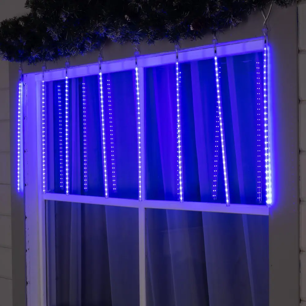 Фото Электрогирлянда универсальная Luazon lighting 5248339 сосульки 2.5x2.5 м 288 ламп синий 1 режим работы Фото Электрогирлянда универсальная Luazon lighting 5248339 сосульки 2.5x2.5 м 288 ламп синий 1 режим работы