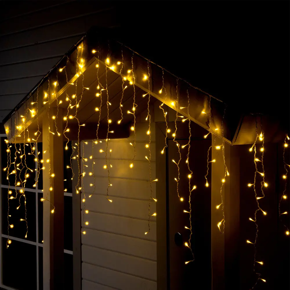 Фото Электрогирлянда универсальная Luazon lighting 2361650 бахрома 3x3 м 232 ламп теплый белый (желтый) 1 режим работы Фото Электрогирлянда универсальная Luazon lighting 2361650 бахрома 3x3 м 232 ламп теплый белый (желтый) 1 режим работы