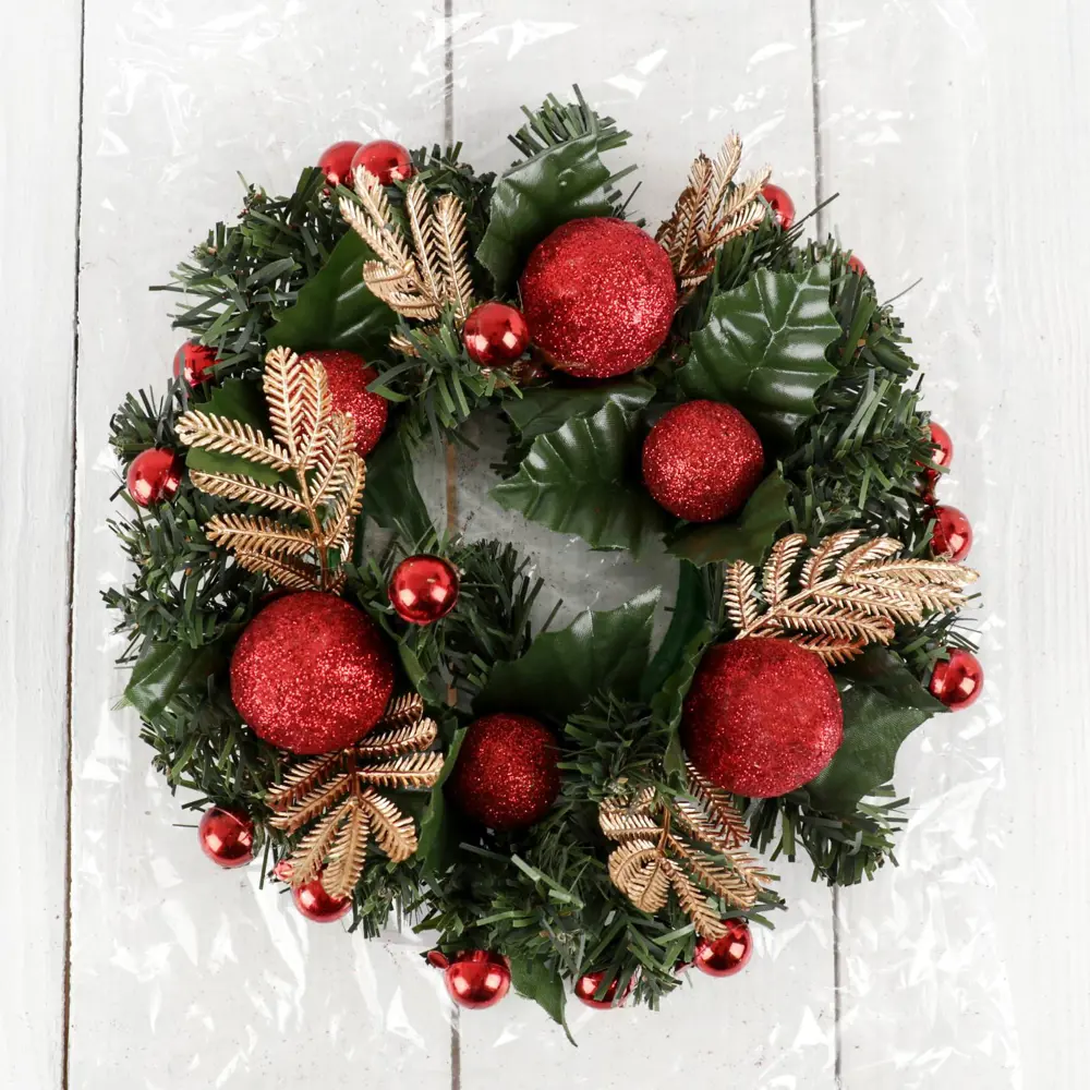 Фото 3 Рождественский венок Зимнее волшебство 1400106 ø 20 см с декором Красные шарики