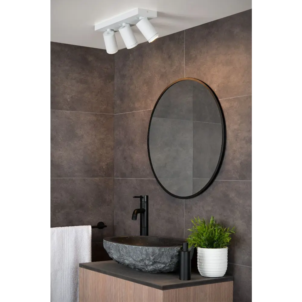 Фото 3 Спот поворотный Lucide 09930_15_31 3 лампы 1.25 м² цвет белый Фото 3 Спот поворотный Lucide 09930_15_31 3 лампы 1.25 м² цвет белый