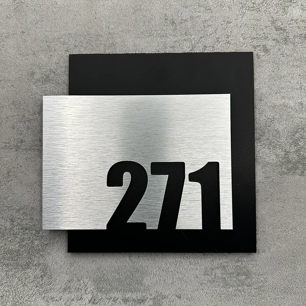 Фото 2 Цифры на дверь квартиры Бестмедиа самоклеящиеся №271 15x12 см царапанное серебро