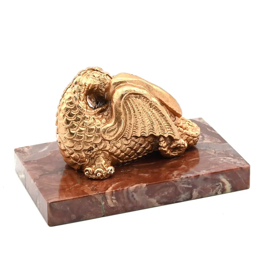 Фото Дракон на подставке из лемезита 60x35x35 мм желтый Фото Дракон на подставке из лемезита 60x35x35 мм желтый