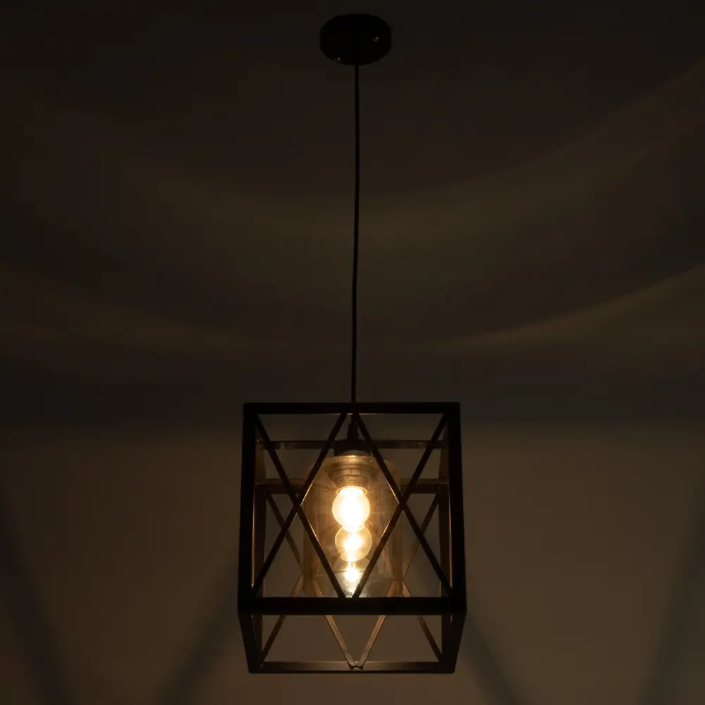 Фото 3 Светильник подвесной BAYERLUX 7557302 Малевич 1 лампа 2 м² цвет черный Фото 3 Светильник подвесной BAYERLUX 7557302 Малевич 1 лампа 2 м² цвет черный