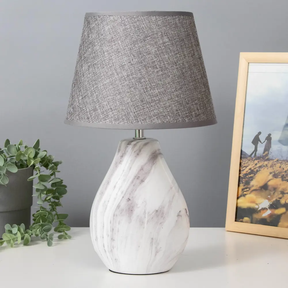 Фото Настольная лампа RISALUX LN639 цвет серый серебристый Фото Настольная лампа RISALUX LN639 цвет серый серебристый