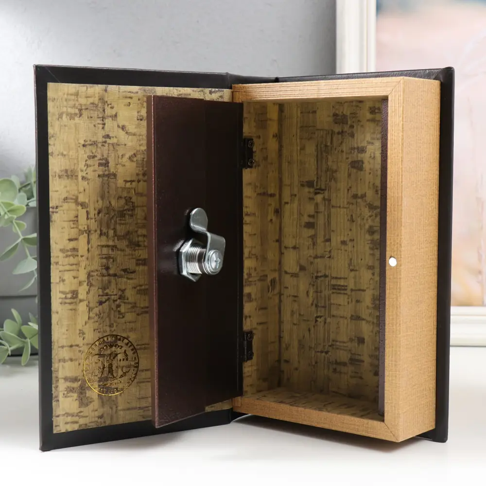 Фото 4 Шкатулка сейф-книга "Теодор Драйзер. Финансист" 21x13x5 см Фото 4 Шкатулка сейф-книга "Теодор Драйзер. Финансист" 21x13x5 см