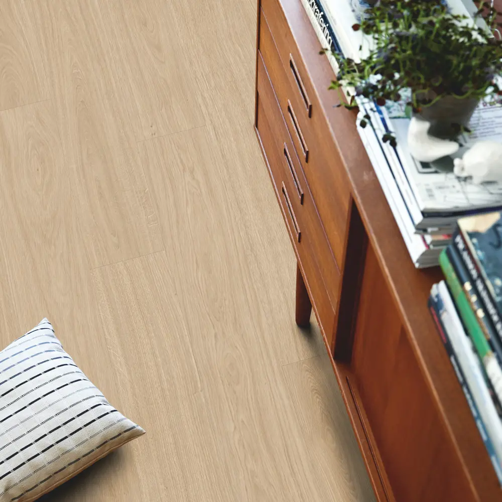 Фото 2 LVT Плитка Pergo Classic Plank Glue Дуб Светлый натуральный 33 класс толщина 2.50 мм 3.655 м², цена за упаковку Фото 2 LVT Плитка Pergo Classic Plank Glue Дуб Светлый натуральный 33 класс толщина 2.50 мм 3.655 м², цена за упаковку