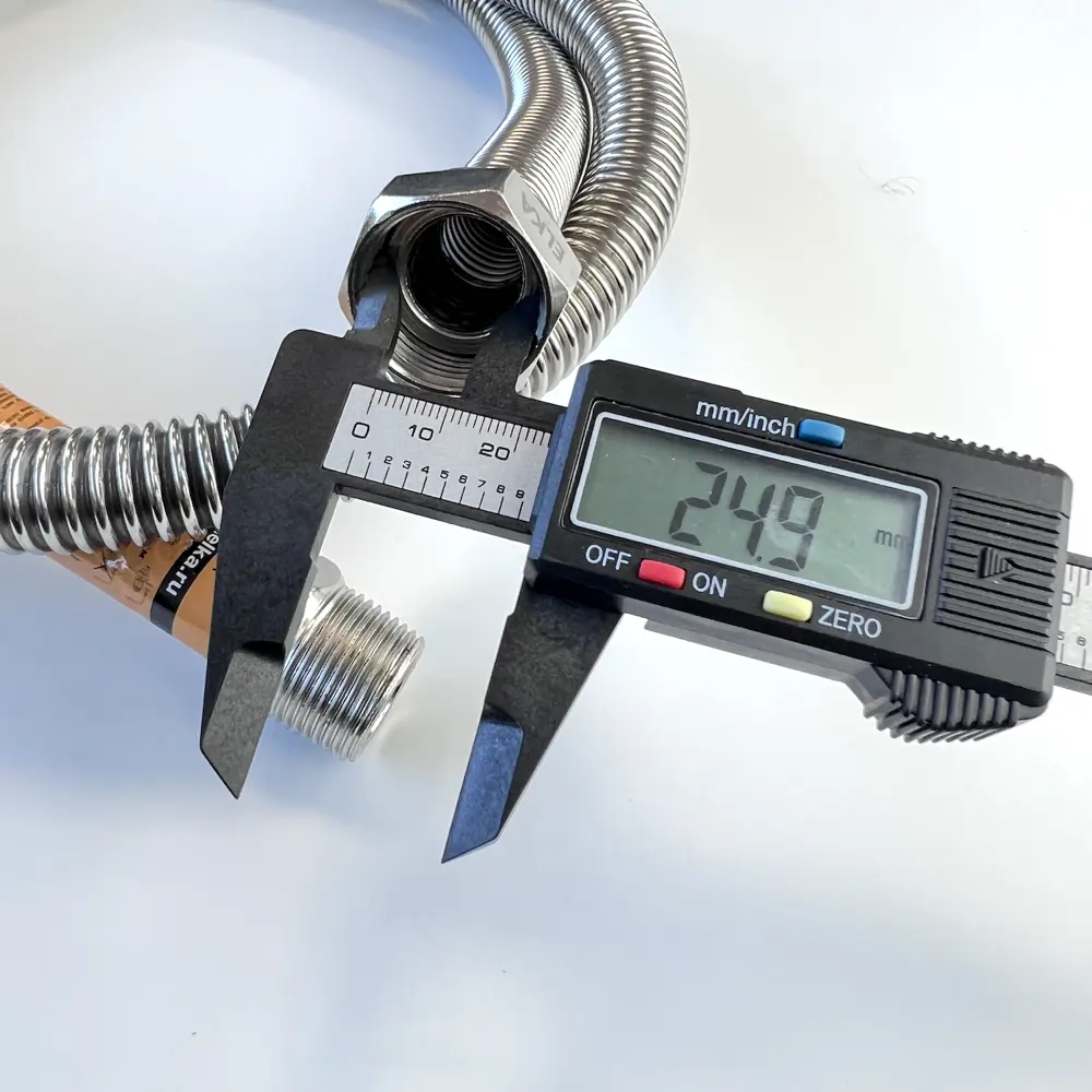 Фото 3 Подводка сильфонная для газа Elka 3/4" 0.5 м. Фото 3 Подводка сильфонная для газа Elka 3/4" 0.5 м.