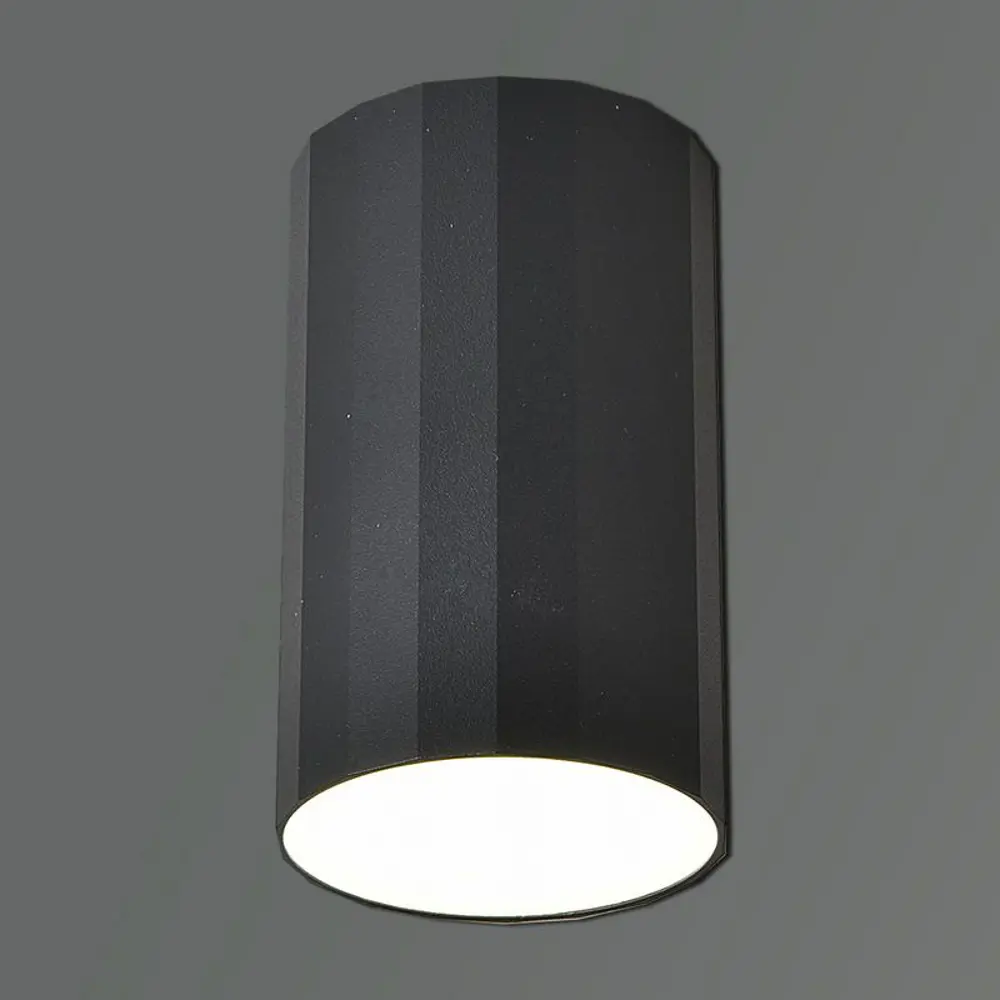 Фото Светильник точечный накладной светодиодный Reluce 81152-9.5-001mz led6w bk 1 м² цвет черный Фото Светильник точечный накладной светодиодный Reluce 81152-9.5-001mz led6w bk 1 м² цвет черный