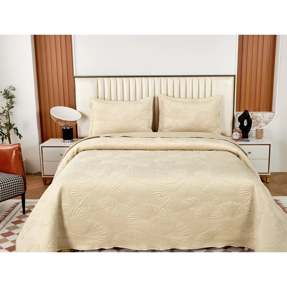 Фото 3 Покрывало Sofi de Marko Бенита 160x220 см велюр цвет кремовый Фото 3 Покрывало Sofi de Marko Бенита 160x220 см велюр цвет кремовый