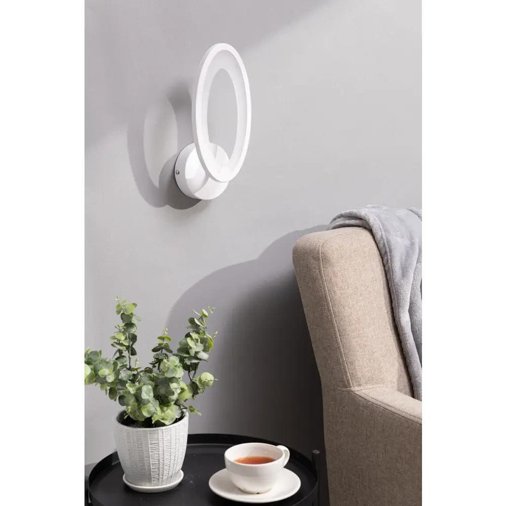 Фото 6 Настенный светильник светодиодный Escada 10219/1LED, нейтральный белый свет, цвет белый Фото 6 Настенный светильник светодиодный Escada 10219/1LED, нейтральный белый свет, цвет белый