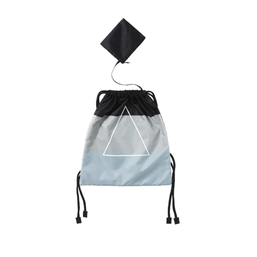 Фото Рюкзак туристический Ninetygo Waterproof Drawstring 5 л серый / серебристый Фото Рюкзак туристический Ninetygo Waterproof Drawstring 5 л серый / серебристый
