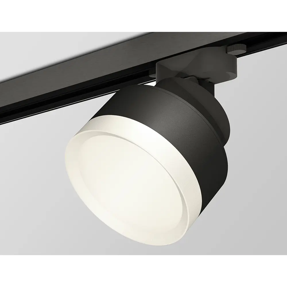 Фото 2 Трековый светильник спот под лампу Ambrella light Xt8102001 15 Вт 2 м² цвет черный Фото 2 Трековый светильник спот под лампу Ambrella light Xt8102001 15 Вт 2 м² цвет черный