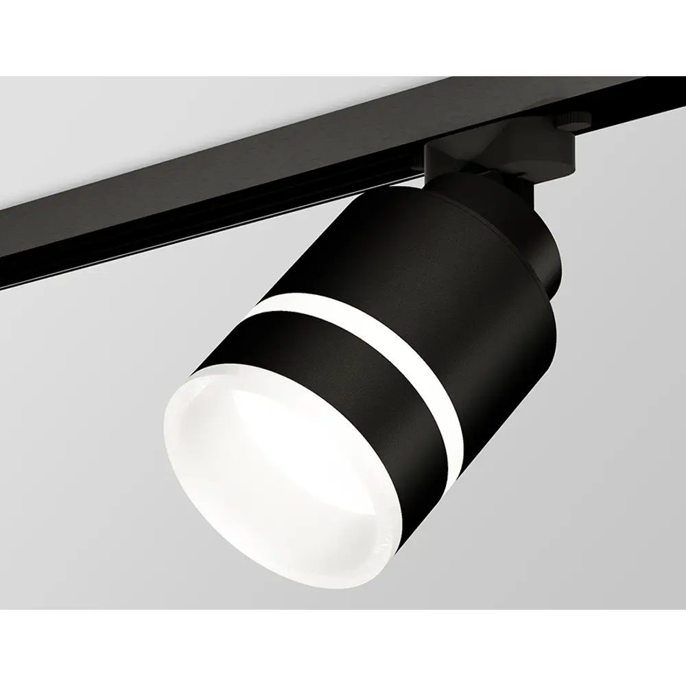 Фото 2 Трековый светильник спот под лампу Ambrella light Xt8111004 15 Вт 2 м² цвет черный Фото 2 Трековый светильник спот под лампу Ambrella light Xt8111004 15 Вт 2 м² цвет черный