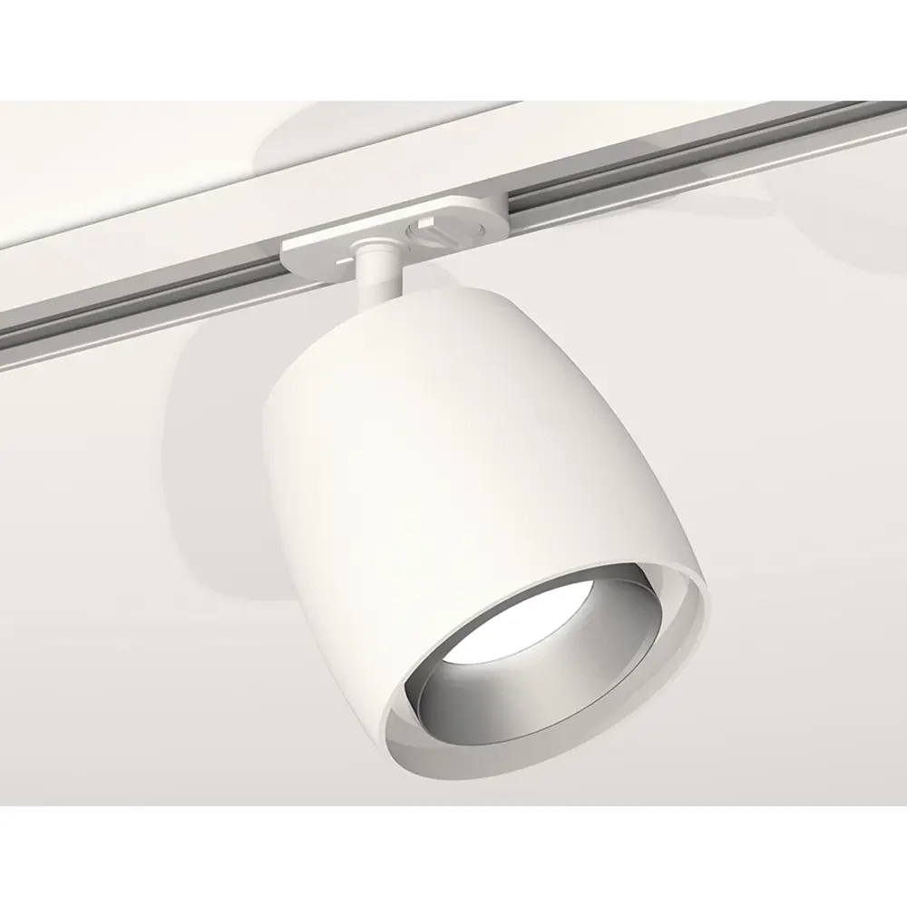 Фото 2 Трековый светильник спот под лампу Ambrella light Xt1141001 50 Вт 2 м² цвет белый Фото 2 Трековый светильник спот под лампу Ambrella light Xt1141001 50 Вт 2 м² цвет белый