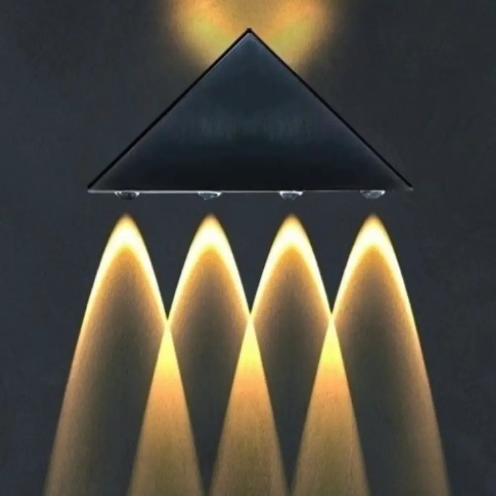 Фото Настенный светильник светодиодный Flylight Qt560 теплый белый (желтый) свет цвет черный матовый Фото Настенный светильник светодиодный Flylight Qt560 теплый белый (желтый) свет цвет черный матовый
