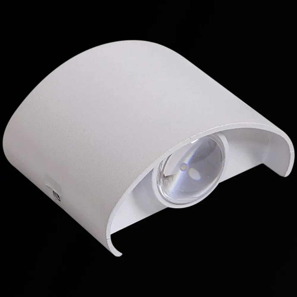 Фото 2 Светильник уличный настенный светодиодный Reluce 86831-9.2-002tlfc led2*3w wt IP44 цвет белый Фото 2 Светильник уличный настенный светодиодный Reluce 86831-9.2-002tlfc led2*3w wt IP44 цвет белый
