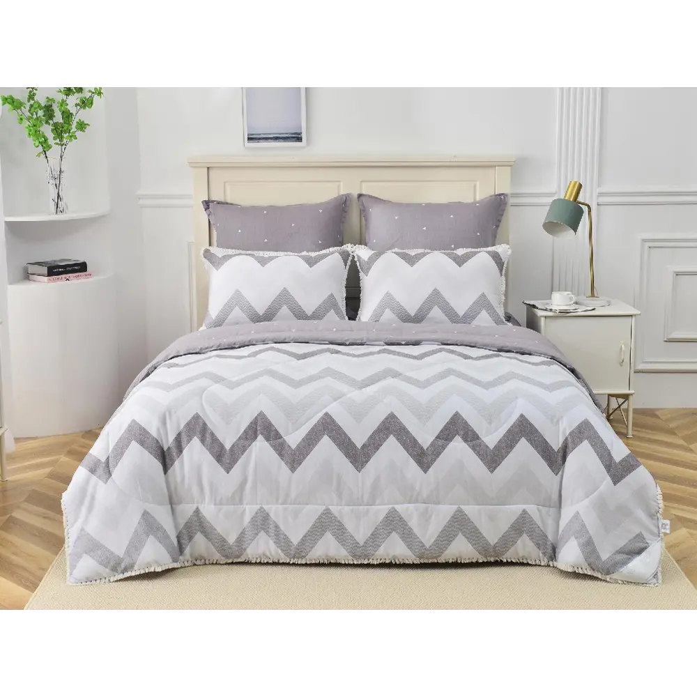 Фото Комплект постельного белья Sofi de marko Бернадетт 1.5-спальный сатин бело-серо-темно-серый Фото Комплект постельного белья Sofi de marko Бернадетт 1.5-спальный сатин бело-серо-темно-серый