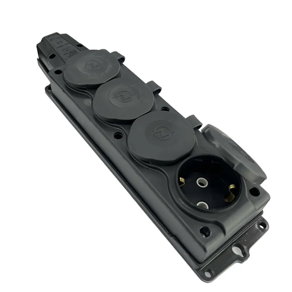 Фото Розетка четверная Ne-ad NVO-KI-K-4-1PEN-16-54-BLACK с заземлением и крышкой 230 В 16 A цвет черный Фото Розетка четверная Ne-ad NVO-KI-K-4-1PEN-16-54-BLACK с заземлением и крышкой 230 В 16 A цвет черный