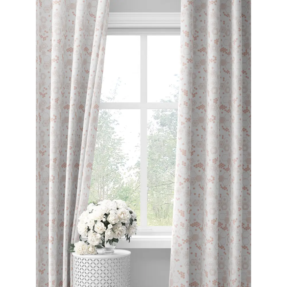 Фото Комплект штор на шторной ленте Decoracion Монохромные соты 145x275 см цвет белый розовый Фото Комплект штор на шторной ленте Decoracion Монохромные соты 145x275 см цвет белый розовый