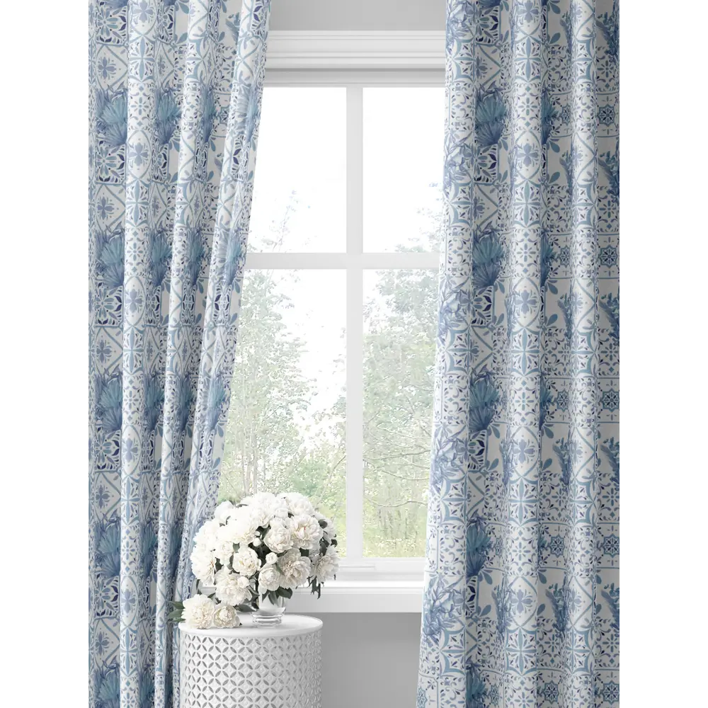 Фото Комплект штор на шторной ленте Decoracion Узорная плитка 145x275 см цвет белый синий Фото Комплект штор на шторной ленте Decoracion Узорная плитка 145x275 см цвет белый синий