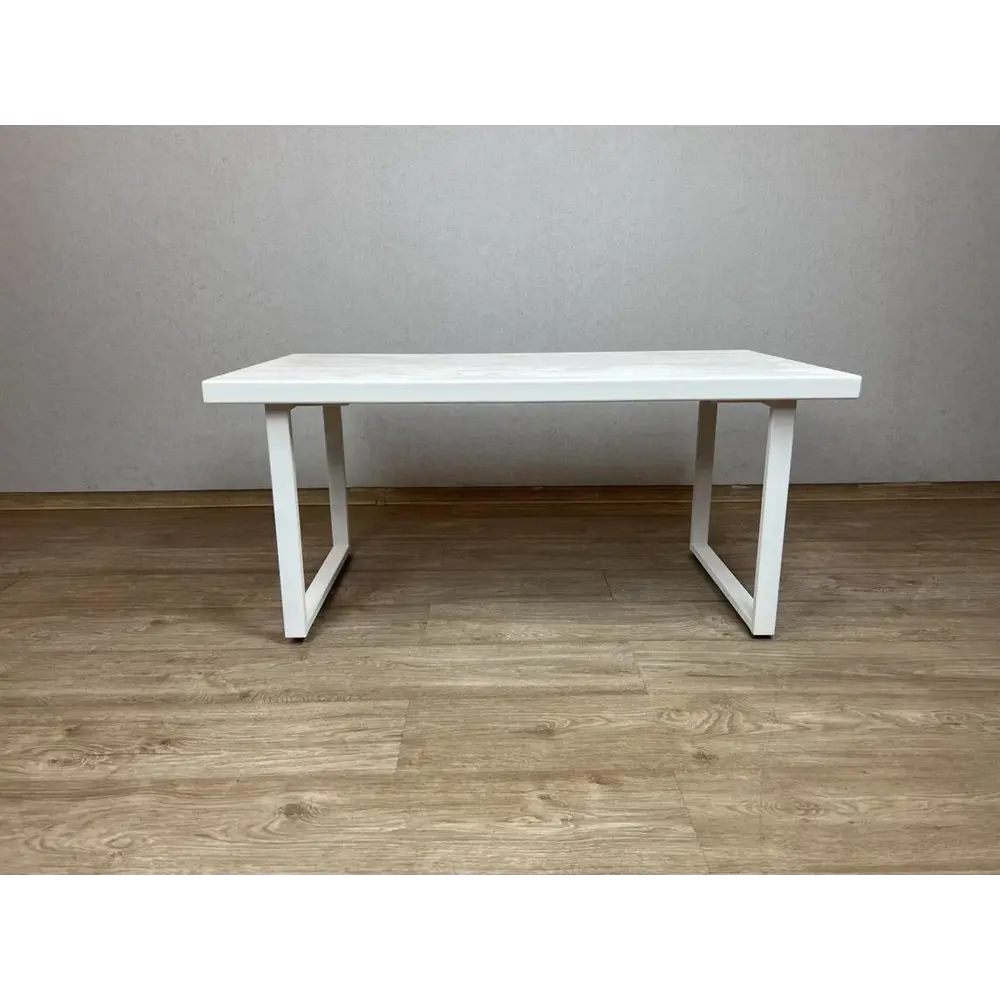 Фото 2 Стол журнальный Solarius Loft белый лофт из массива сосны 40 мм 110x60x50 см на белых ножках Фото 2 Стол журнальный Solarius Loft белый лофт из массива сосны 40 мм 110x60x50 см на белых ножках