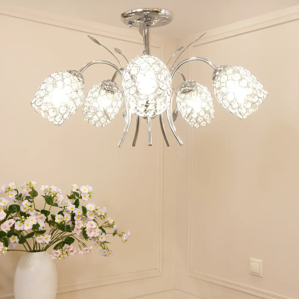 Фото 4 Люстра потолочная Light dekor 24634-1с 5 ламп 18 м² цвет хром Фото 4 Люстра потолочная Light dekor 24634-1с 5 ламп 18 м² цвет хром