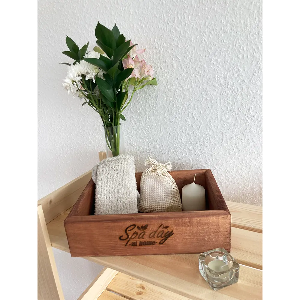 Фото Ящик из натурального дерева окрашенный с гравировкой Spa day at home 30x20x9 см Фото Ящик из натурального дерева окрашенный с гравировкой Spa day at home 30x20x9 см