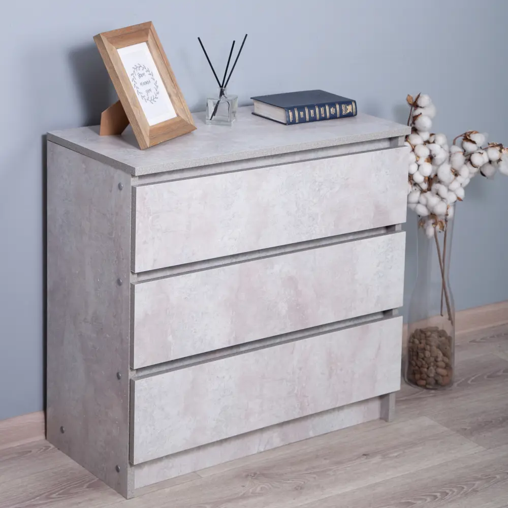Фото Комод Letta City 3 ящика 70x35.4x67.5 см ЛДСП цвет цемент светлый вельвет Фото Комод Letta City 3 ящика 70x35.4x67.5 см ЛДСП цвет цемент светлый вельвет