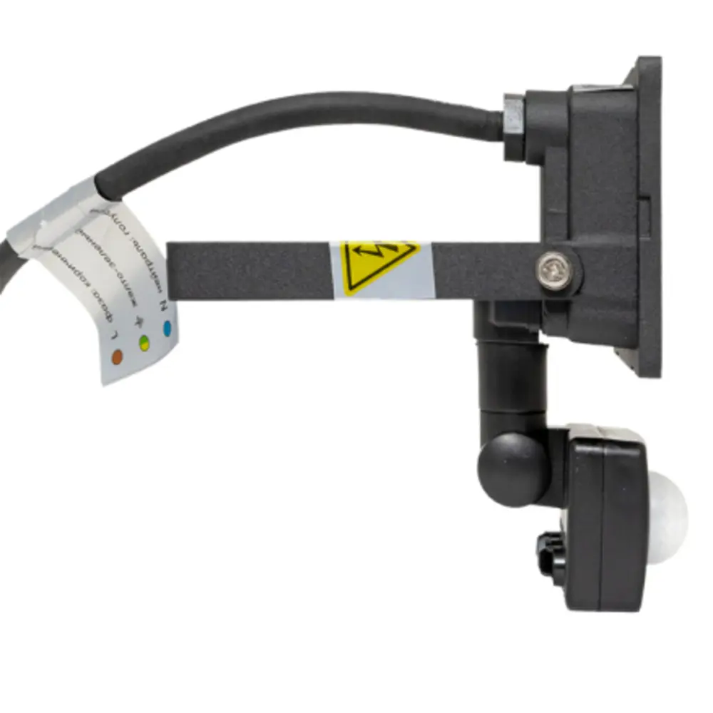 Фото 3 Прожектор светодиодный уличный Ekf Fll-3003-30d-6500 30 Вт 6500 К IP65 холодный белый (голубой) свет Фото 3 Прожектор светодиодный уличный Ekf Fll-3003-30d-6500 30 Вт 6500 К IP65 холодный белый (голубой) свет