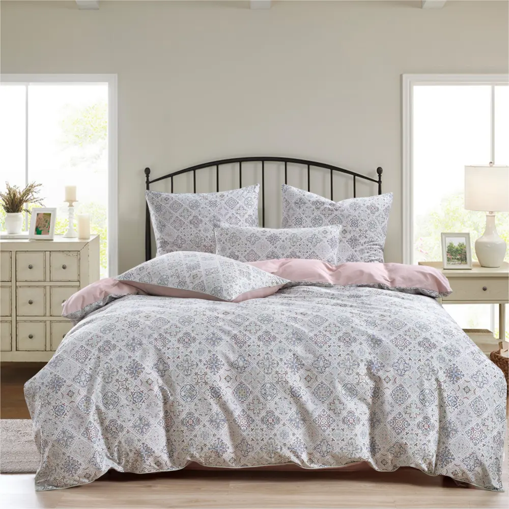 Фото Комплект постельного белья Sofi de marko Диамана 2-спальный сатин разноцветный Фото Комплект постельного белья Sofi de marko Диамана 2-спальный сатин разноцветный