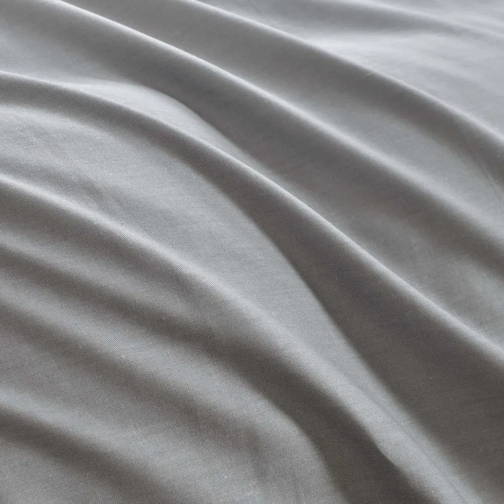 Фото 4 Комплект постельного белья Sofi de marko Сью сатин евро простыня 250x230 пододеяльник 220x200- 1 шт наволочки 70 x 70 и 50 x 70- 4 шт цвет серый Фото 4 Комплект постельного белья Sofi de marko Сью сатин евро простыня 250x230 пододеяльник 220x200- 1 шт наволочки 70 x 70 и 50 x 70- 4 шт цвет серый