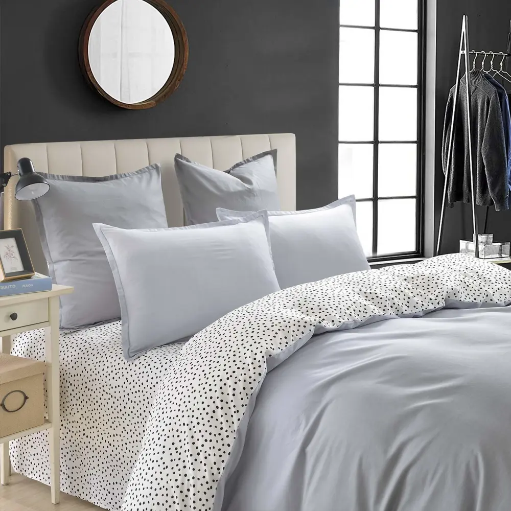 Фото 3 Комплект постельного белья Sofi de marko Сью сатин евро простыня 250x230 пододеяльник 220x200- 1 шт наволочки 70 x 70 и 50 x 70- 4 шт цвет серый Фото 3 Комплект постельного белья Sofi de marko Сью сатин евро простыня 250x230 пододеяльник 220x200- 1 шт наволочки 70 x 70 и 50 x 70- 4 шт цвет серый
