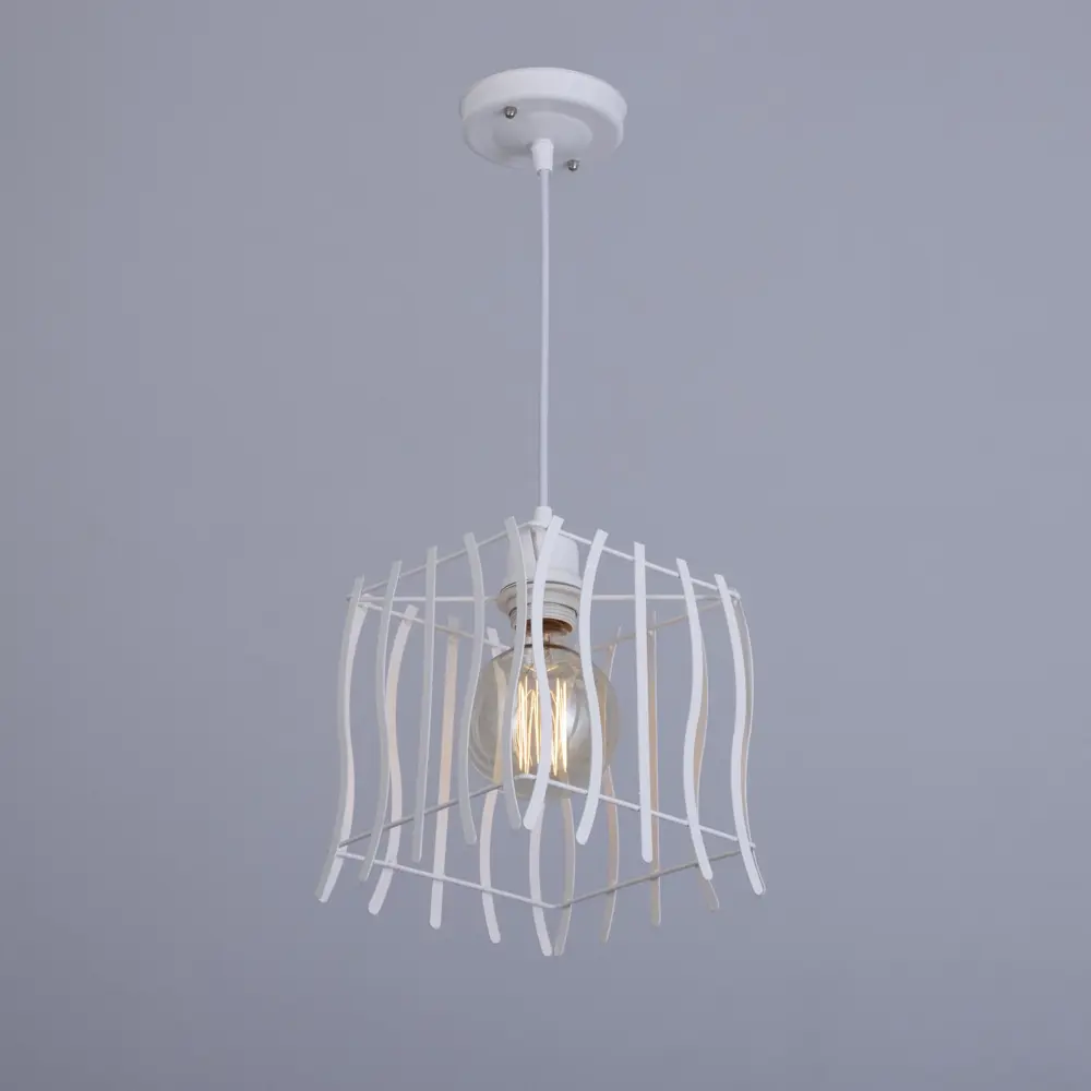 Фото 2 Светильник подвесной Bayerlux 10353744 1 лампа 2 м² цвет белый Фото 2 Светильник подвесной Bayerlux 10353744 1 лампа 2 м² цвет белый